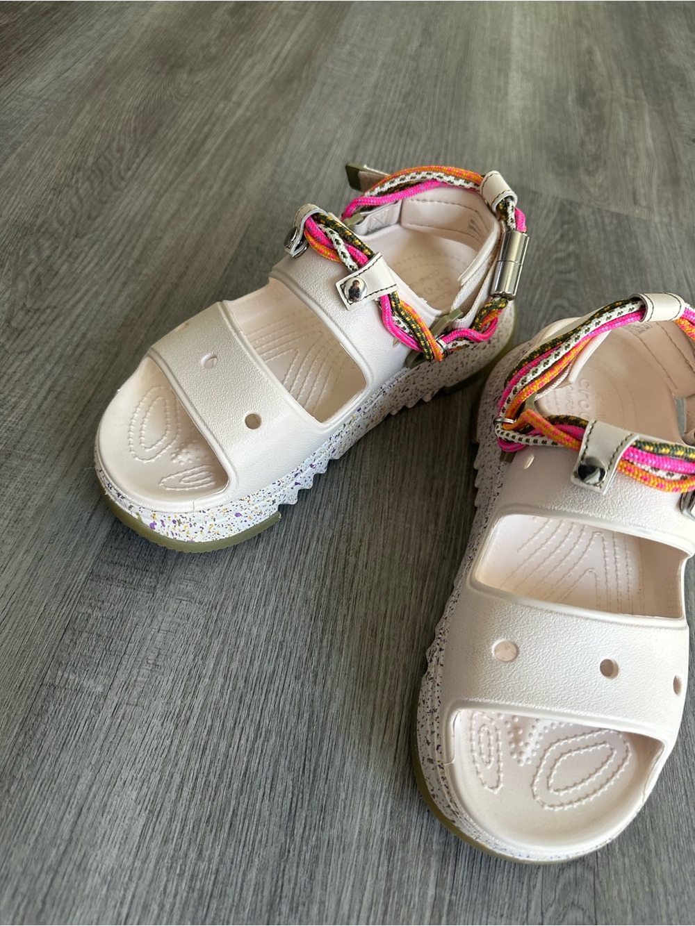 Crocs Hiker Xscape Festival Sandal W8/ M6 Multicolor Platform
